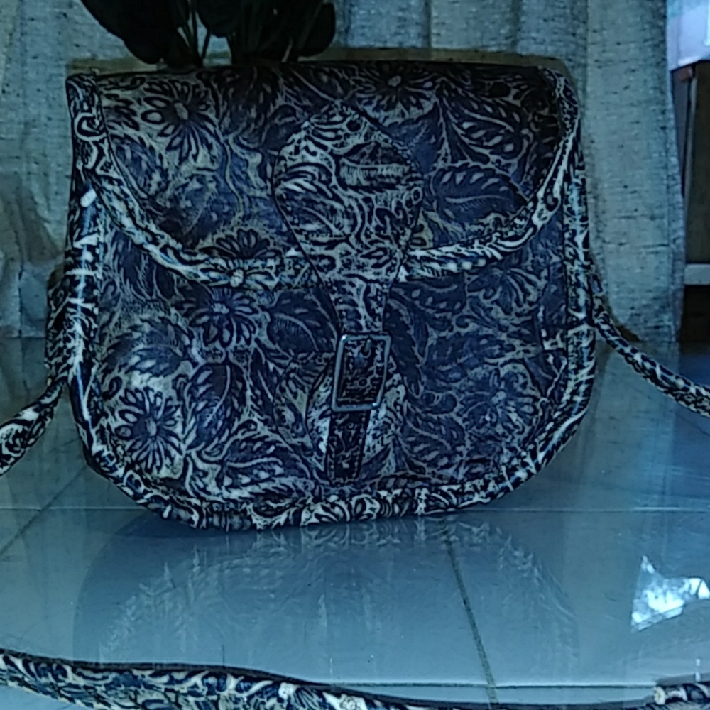 Gorgeous, genuine high - quality leather bag!